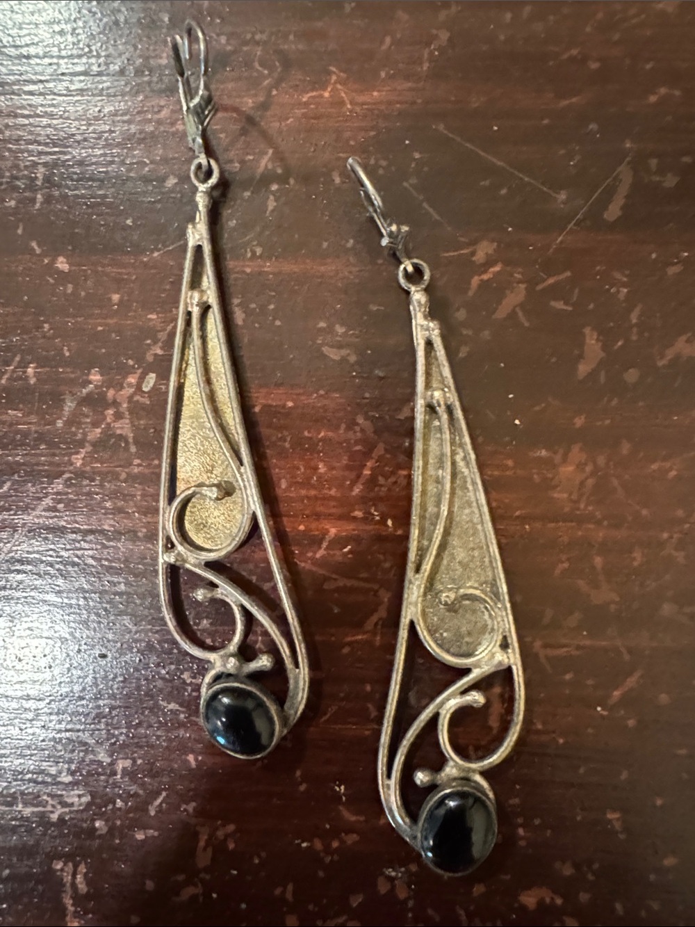 Elegant Black Stone Filigree Drop Earrings